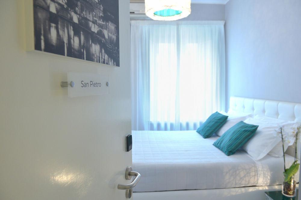 B-Cool (Adults Only) Bed & Breakfast Рим Екстериор снимка